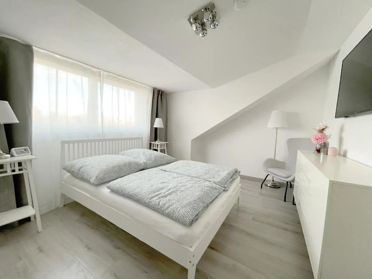 F10 Apartment Illertissen Sky